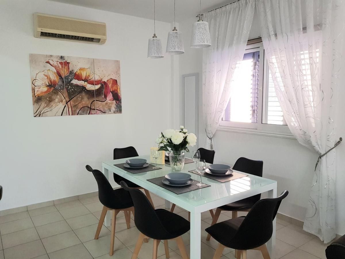 Paradise Gardens IV 2 Bd Amazing Apartment Paphos Exterior photo