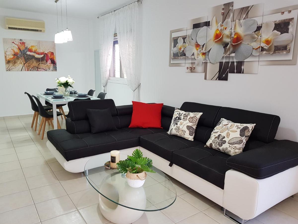 Paradise Gardens IV 2 Bd Amazing Apartment Paphos Exterior photo