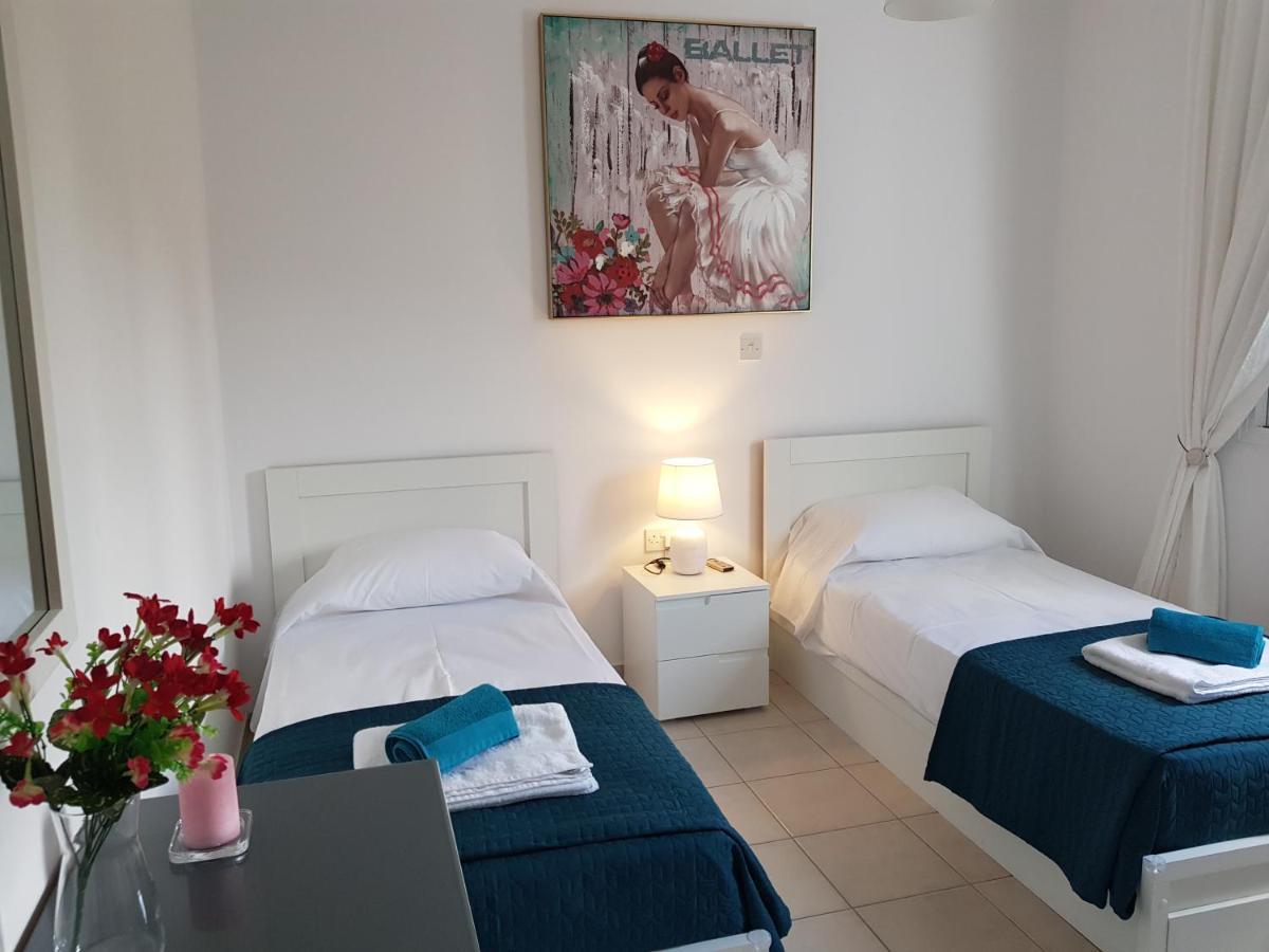 Paradise Gardens IV 2 Bd Amazing Apartment Paphos Exterior photo