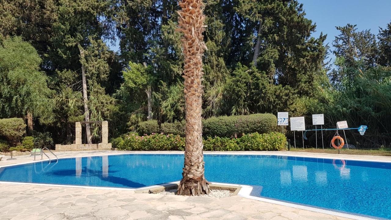 Paradise Gardens IV 2 Bd Amazing Apartment Paphos Exterior photo