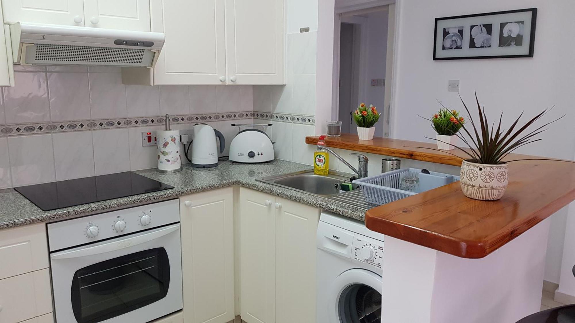 Paradise Gardens IV 2 Bd Amazing Apartment Paphos Exterior photo